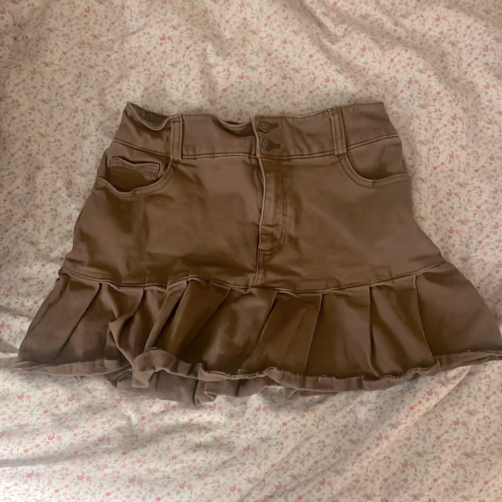 High Rise Brown Ruffle Hollister Skirt🤎